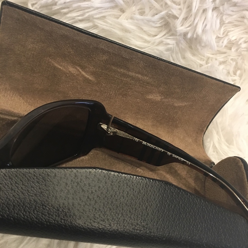 Burberry Sunglasses - Picture 6 of 6